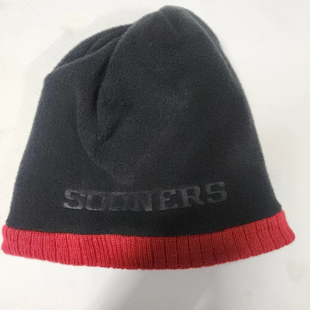 Nike Oklahoma Sooners Reversible Knit Beanie Hat Red Black Youth Size 4-7 New